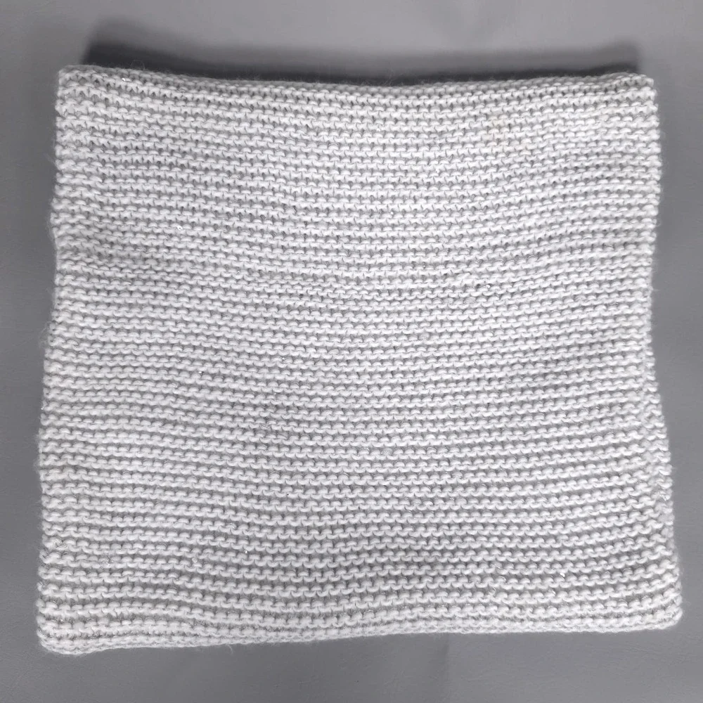 KATE SPADE Women's Knit Infinity Scarf White Metallic Thread Cozy‎ Winter Neck